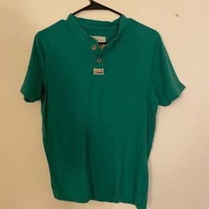 NWOT Hollister T shirt